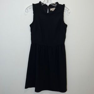 Sleeveless back dress